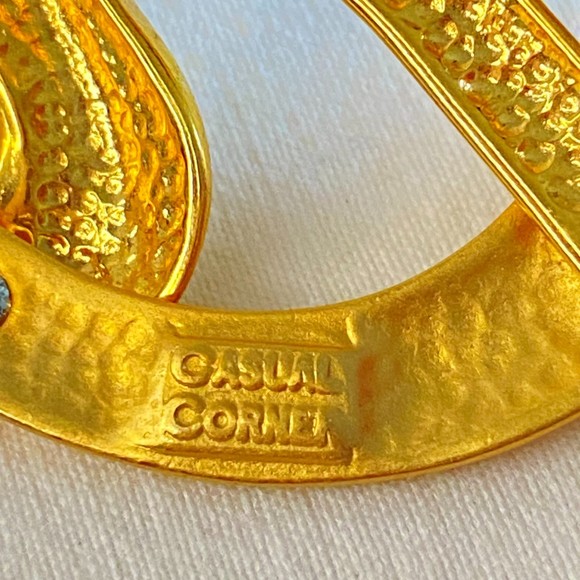 Casual Corner Gold Tone Abstract Brooch - Picture 6 of 8